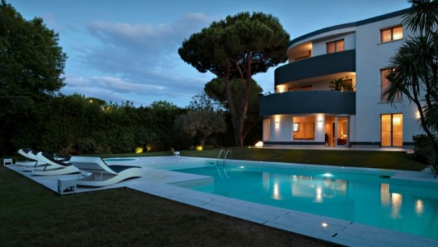 picture of Landscape Design and Single-Family Homes 