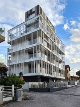 picture of Retail and Exterior 